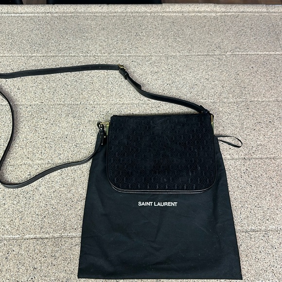 YSL - Picture 1 of 4